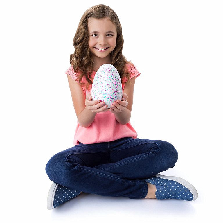 Hatchimals. Интерактивный питомец Голубой Пингвинчик, вылупляющийся из яйца  